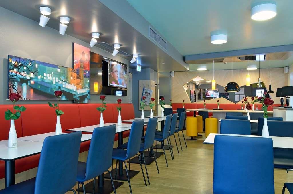 B&B Hotel Passau Adlkofen Ресторан фото