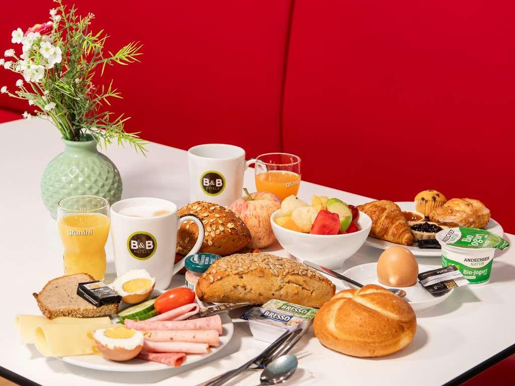 B&B Hotel Passau Adlkofen Ресторан фото
