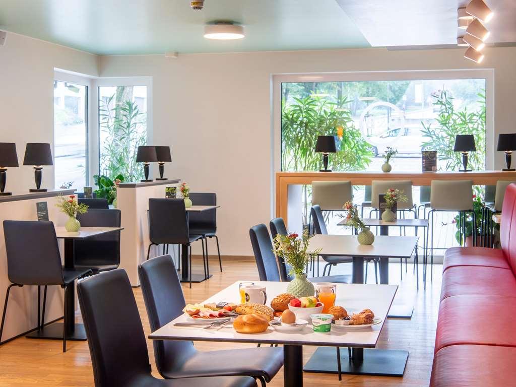 B&B Hotel Passau Adlkofen Ресторан фото